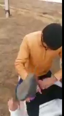 Узбек на улице трахнул свою знакомую сучку - Узбекское порно видео UZBUM.SU 